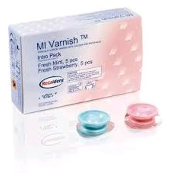 GC MI Varnish Intro pack (5 eper+5 menthol x 0,5ml, 20 ecset)